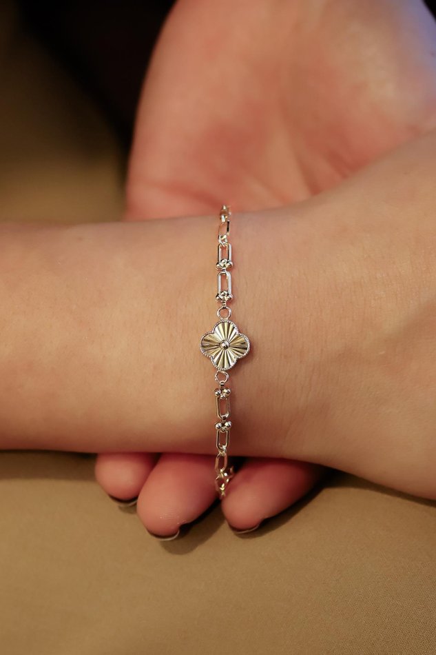 Kalın Kollu Yonca Altın Bileklik (1)