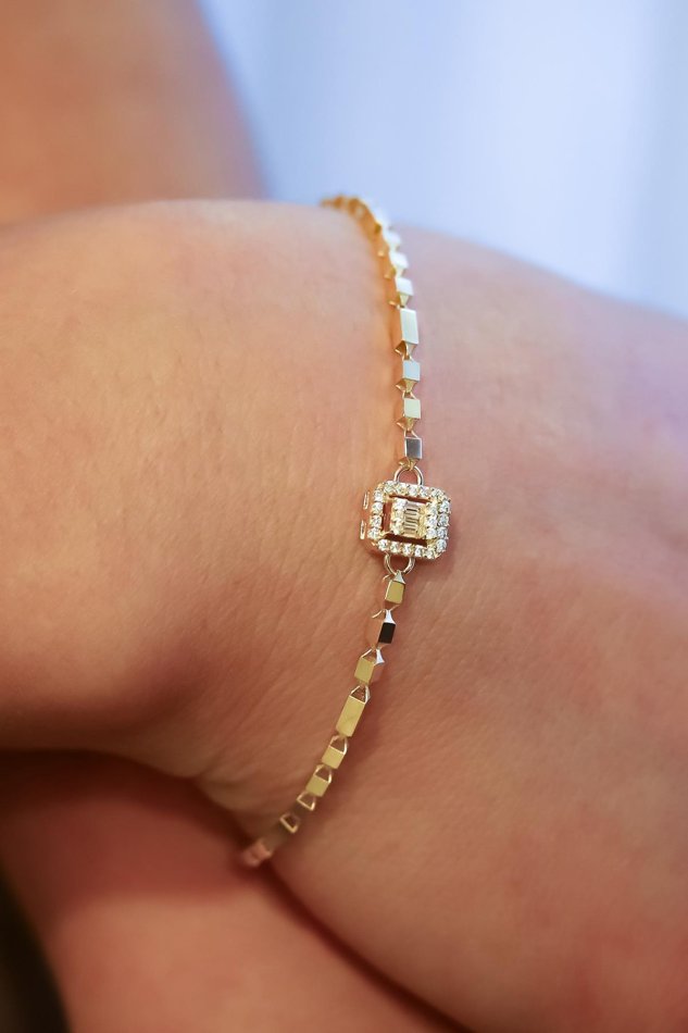 Küp Detaylı Baget Altın Bileklik (4)