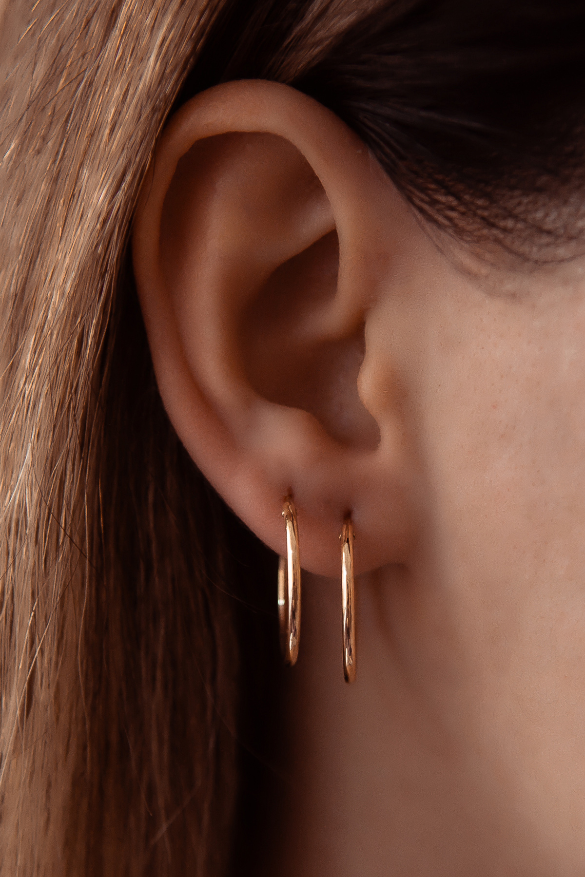 Orta Boy İnce Halka Altın Küpe Orta Boy İnce Halka Altın Küpe