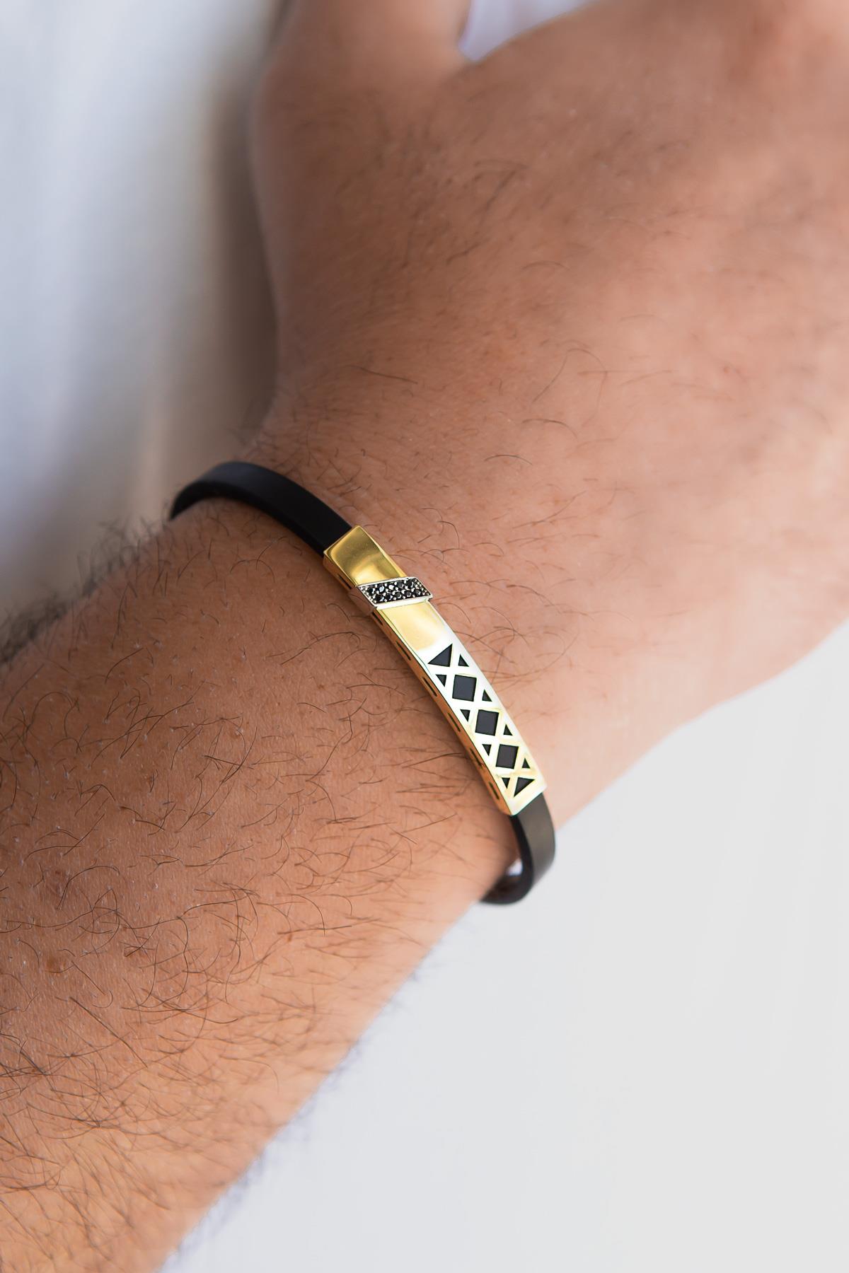 Siyah Taşlı Kauçuk Erkek Altın Bileklik Siyah Taşlı Kauçuk Erkek Altın Bileklik