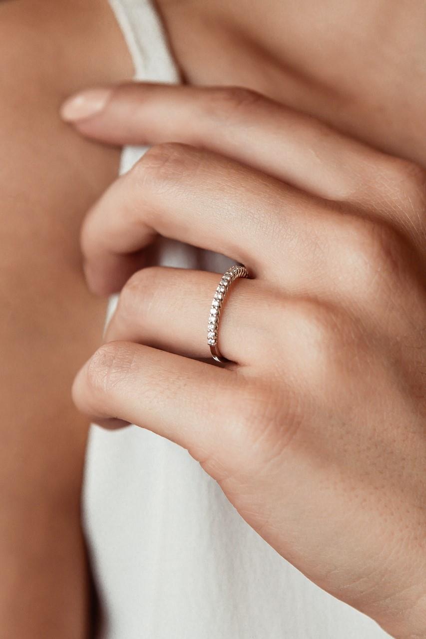 Yarım Tur Pırlanta Yüzük Yarım Tur Pırlanta Yüzük