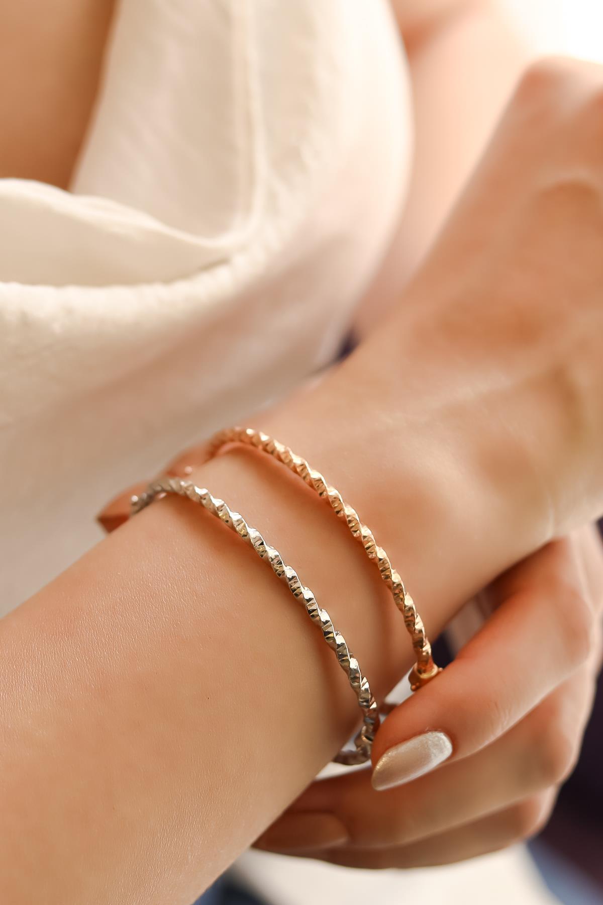 Yeni Burgu Beyaz Altın Bilezik Yeni Burgu Beyaz Altın Bilezik