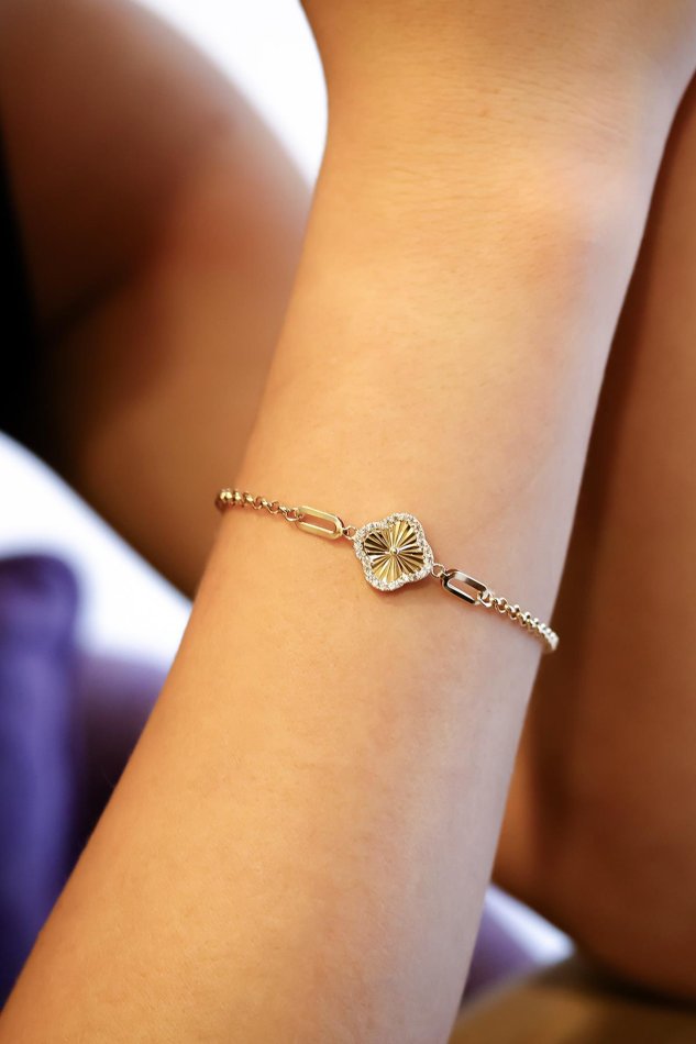 Zincirli Yonca Altın Bileklik (3)